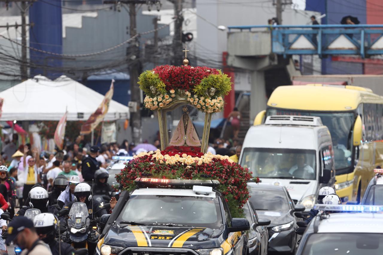 A Imagem Peregrina de Nossa Senhora de Nazaré recebeu homenagens de fiéis no bairro da Jaderlândia, em Ananindeua